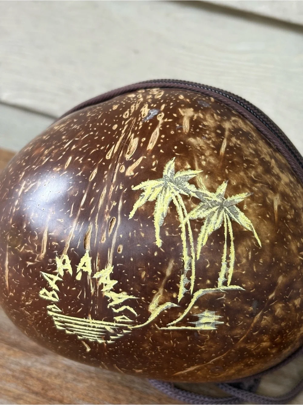 VTG unbranded coconut shell crossbody bag featuring a hand-etched palm tree